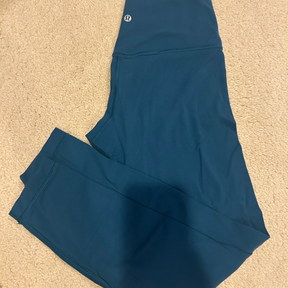 Lululemon women’s teal Align leggings, size 6 longer length